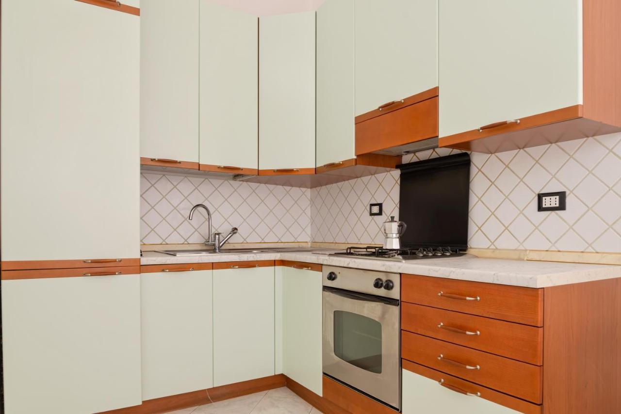 Stazione Centrale Cozy And Functional Flat Milan Bagian luar foto