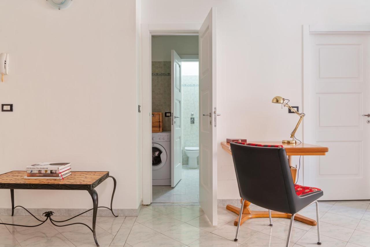 Stazione Centrale Cozy And Functional Flat Milan Bagian luar foto