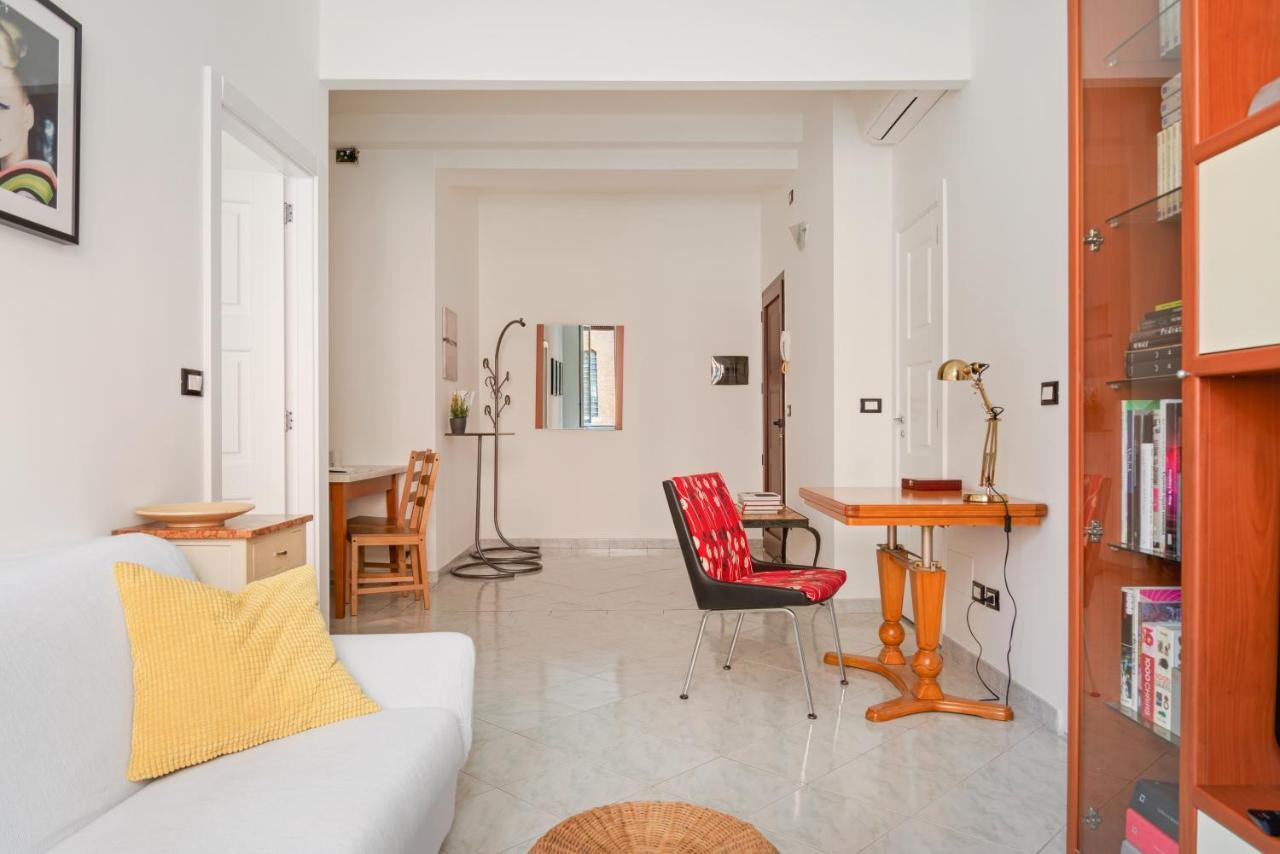 Stazione Centrale Cozy And Functional Flat Milan Bagian luar foto